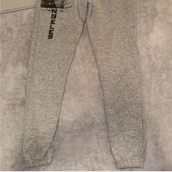 PrettyLittleThing Grey Los Angeles Sweatpants #plt  #grey #sweatpants - Picture 4 of 4